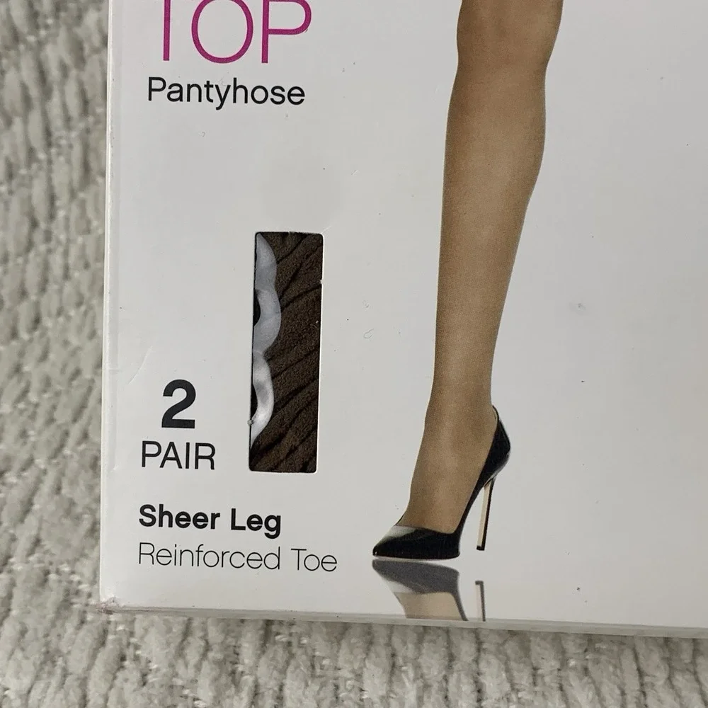 Hanes‎ Regular Top Pantyhose Reinforced Toe Sheer Leg Size B - SUNTAN (2 Pair)